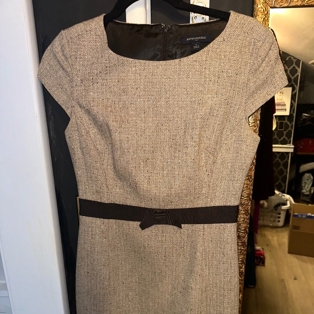 Banana Republic Wool Dress size 4